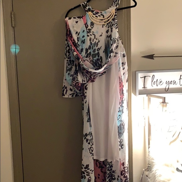 Dress - Picture 2 of 3